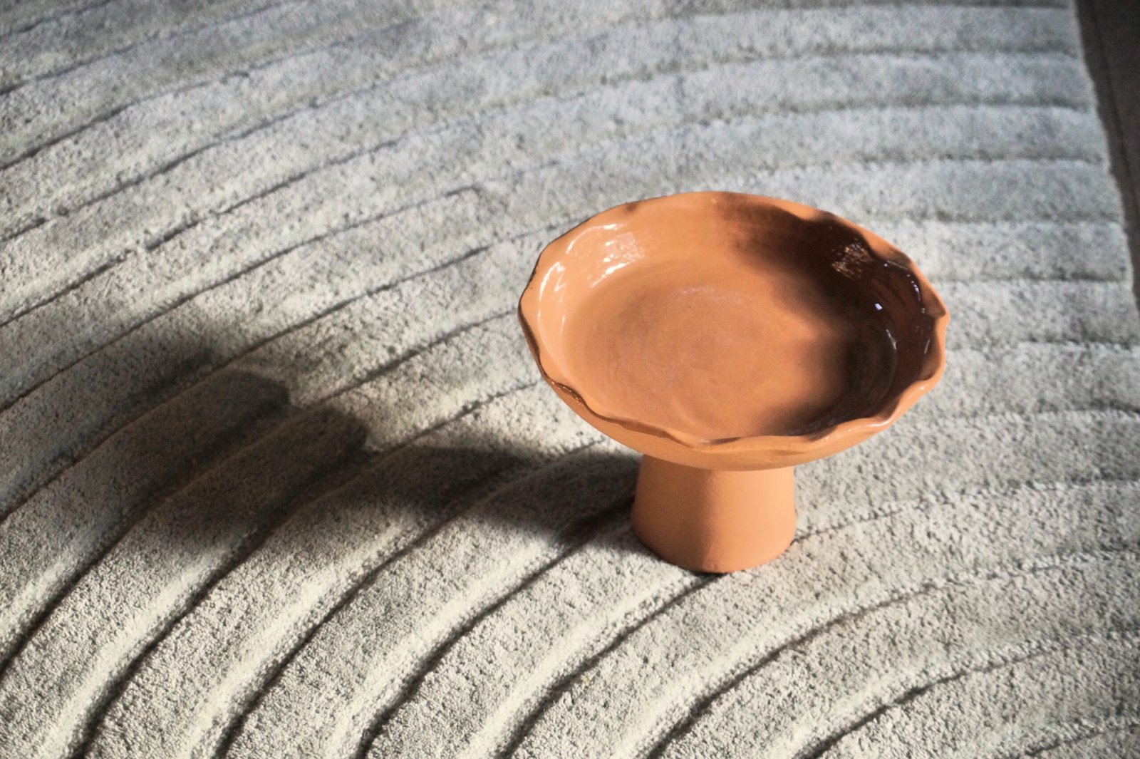 Pedestal Ruffle Platter - Image 2