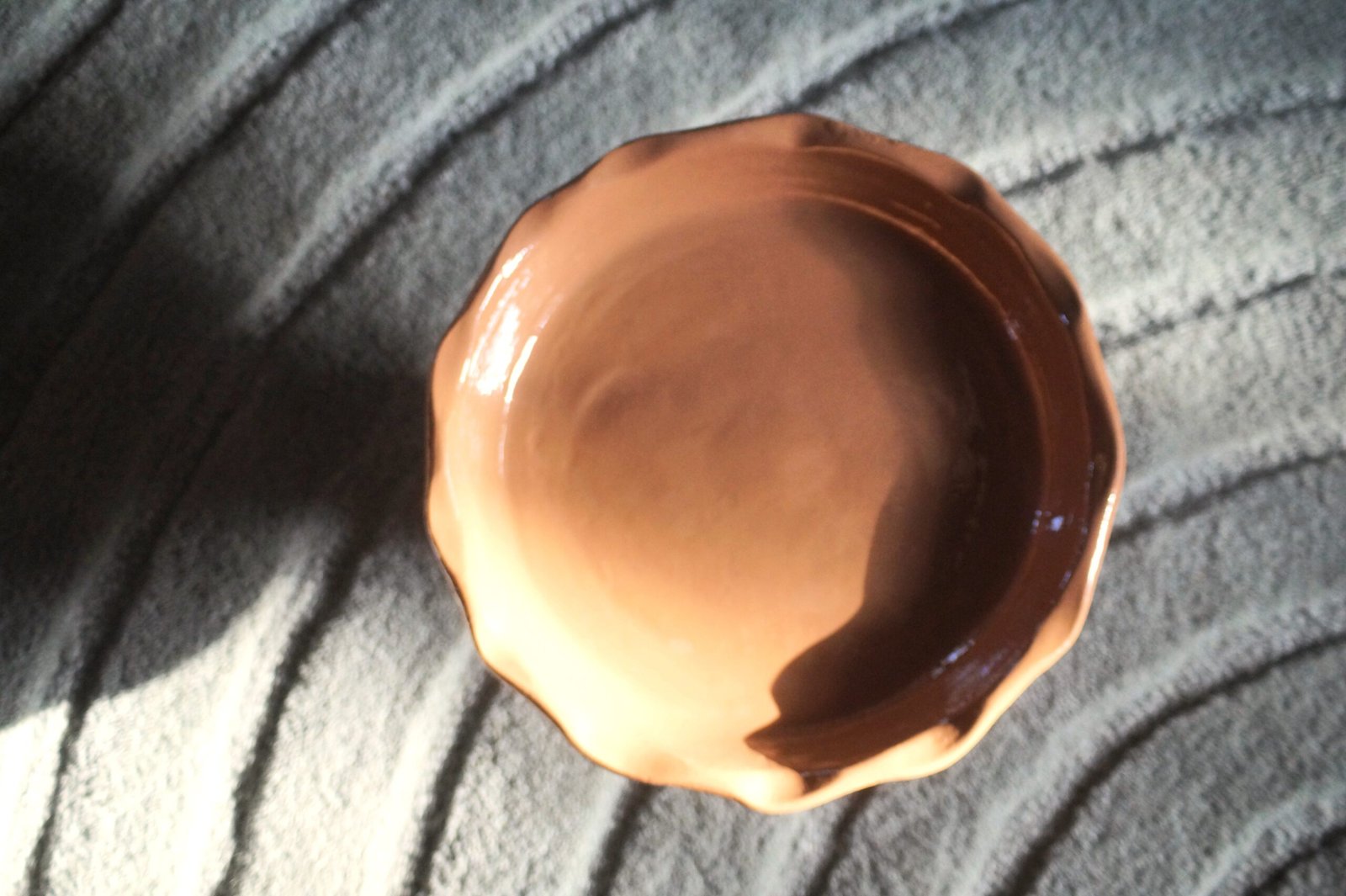 Pedestal Ruffle Platter - Image 4