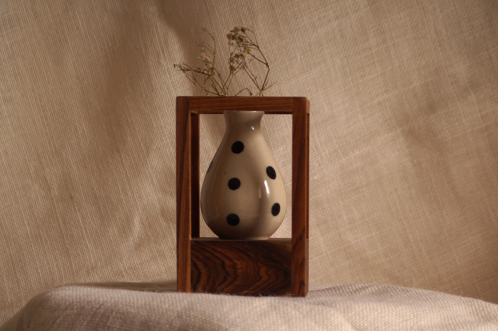 Wooden Cube stand with Mini Ceramic Vase